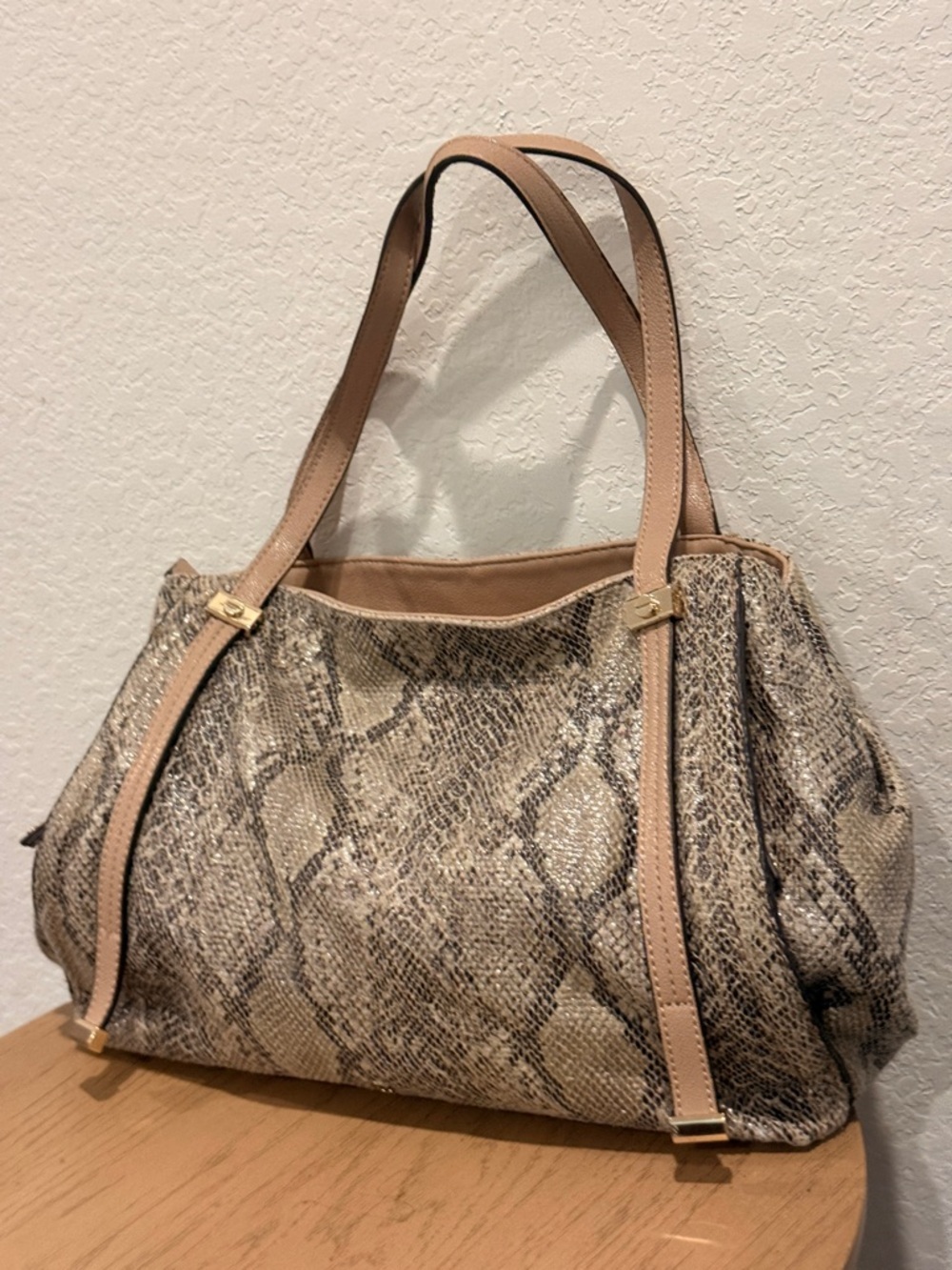 Neutral‎ Snake-Print Tote Bag with Tan Straps